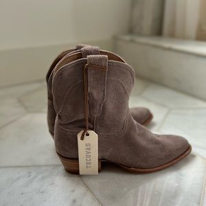Tecovas The Lucy Gray Suede Bootie